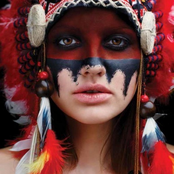 Как правильно клеить обои с рисунком?